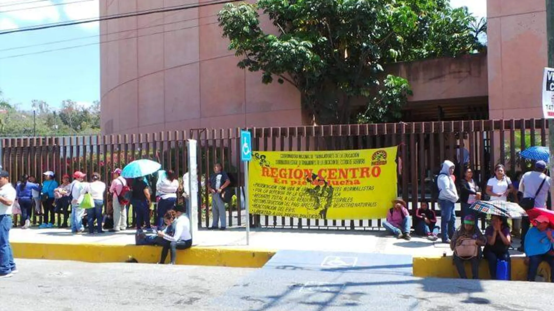 Cetegistas en congreso de Chilpo